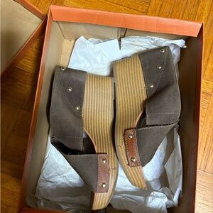 Rocket Dog Brown and Tan Wedges